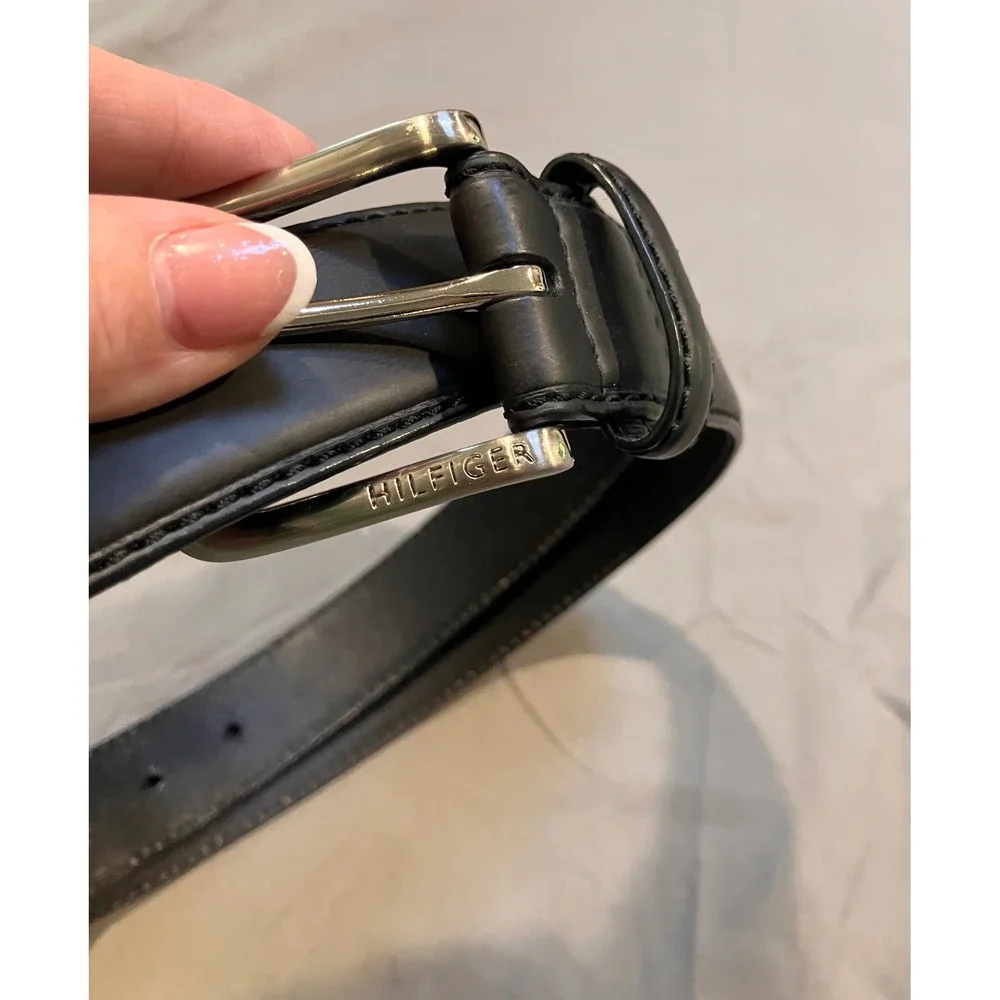 Tommy Hilfiger Belt Mens 40 Black Coated Leather Silver Buckle Logo 40/100